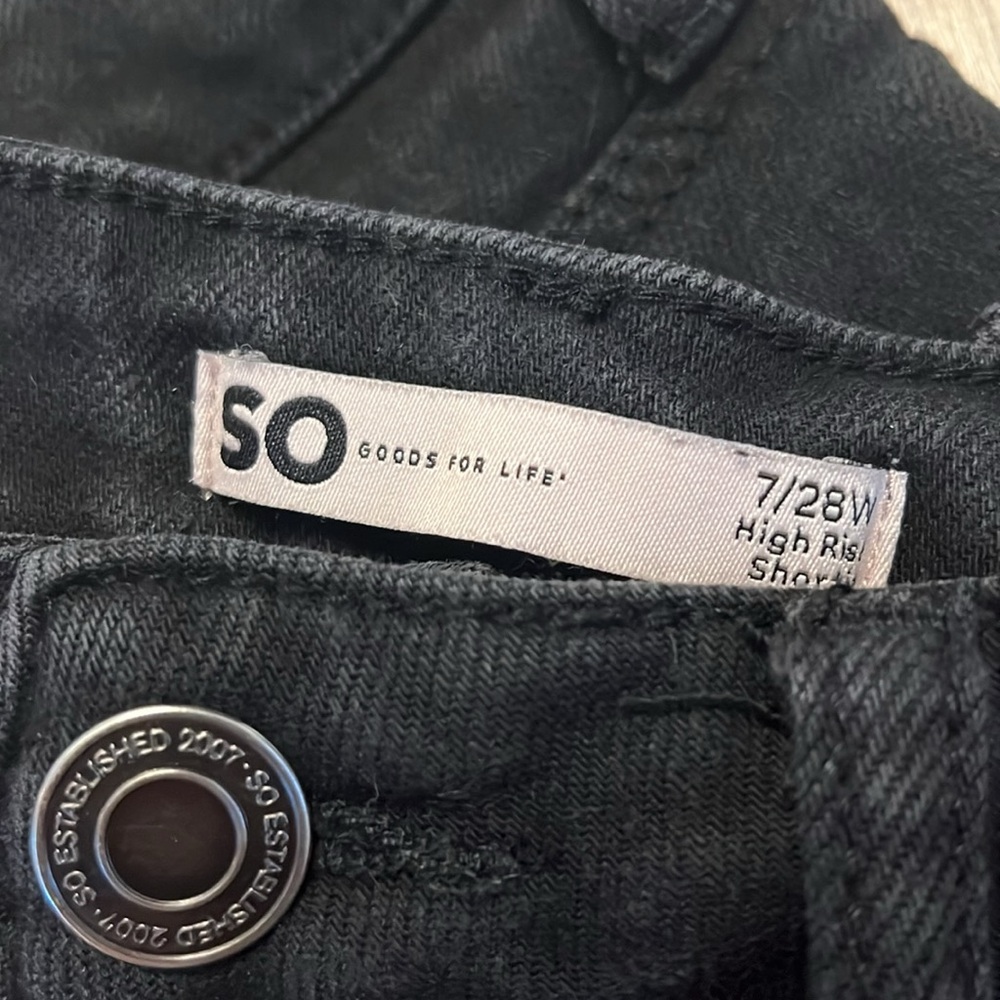 Black Distressed High waisted Denim‎ Shorts - Picture 3 of 3